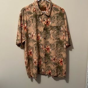 Magellan Mens Shirt XL Hawaiian Floral Beige Tropical Short Sleeve Button